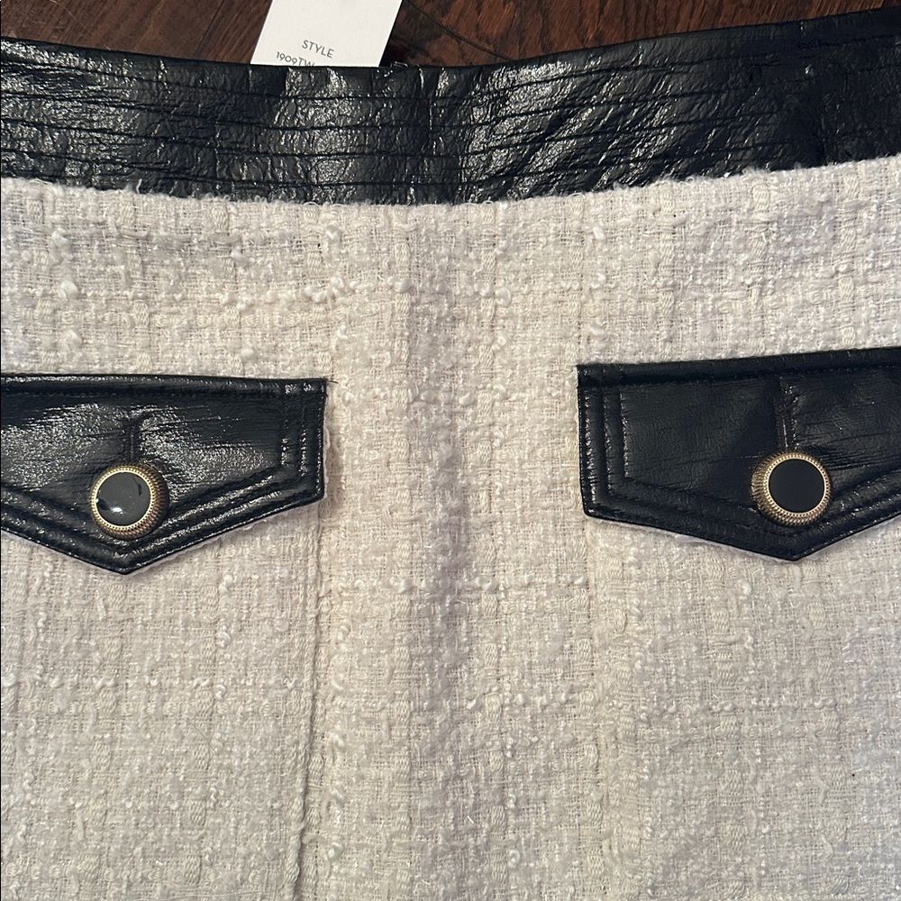 Veronica Beard White Tweed and Black Leather Mini Skirt - Picture 6 of 7
